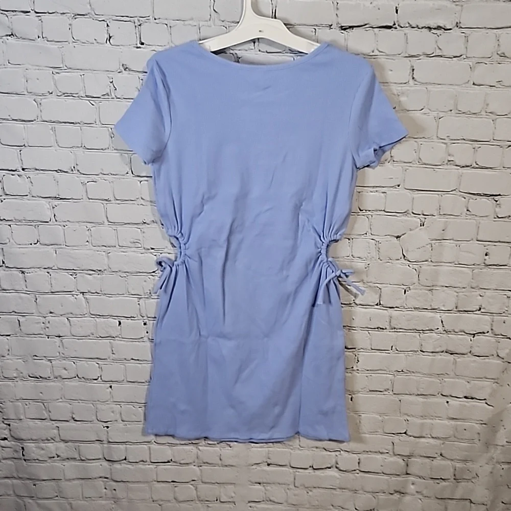 💙 Ribbed t shirt dress peek a boo side